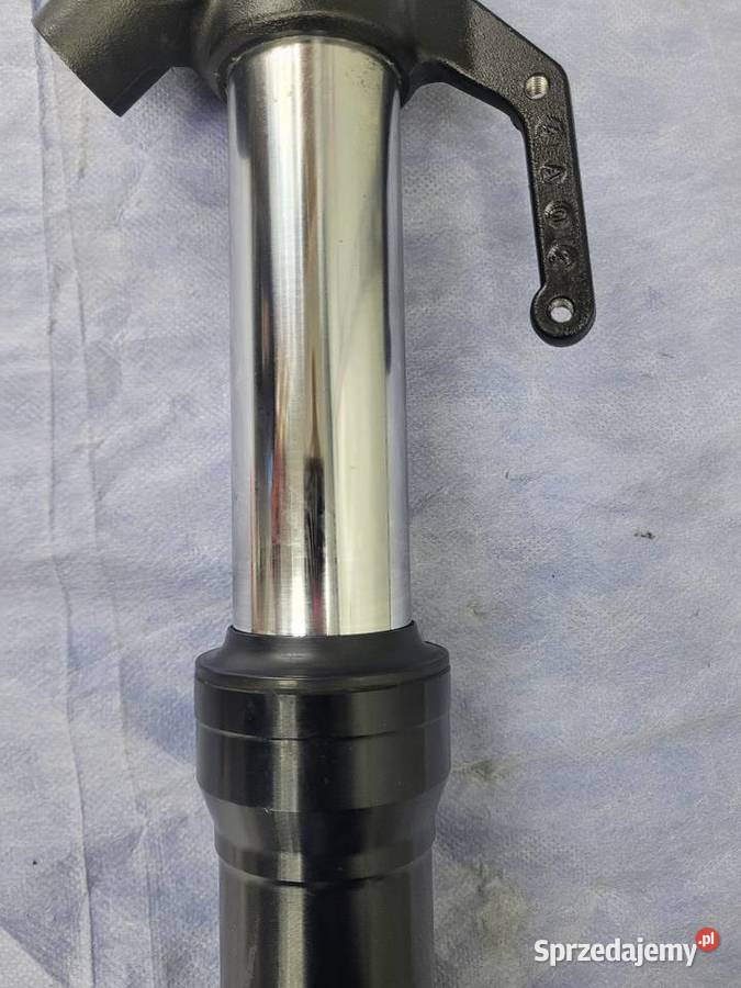 YAMAHA MT09 MT 09 MT09 2025 LAGA PRAWA Nowy Tomyśl