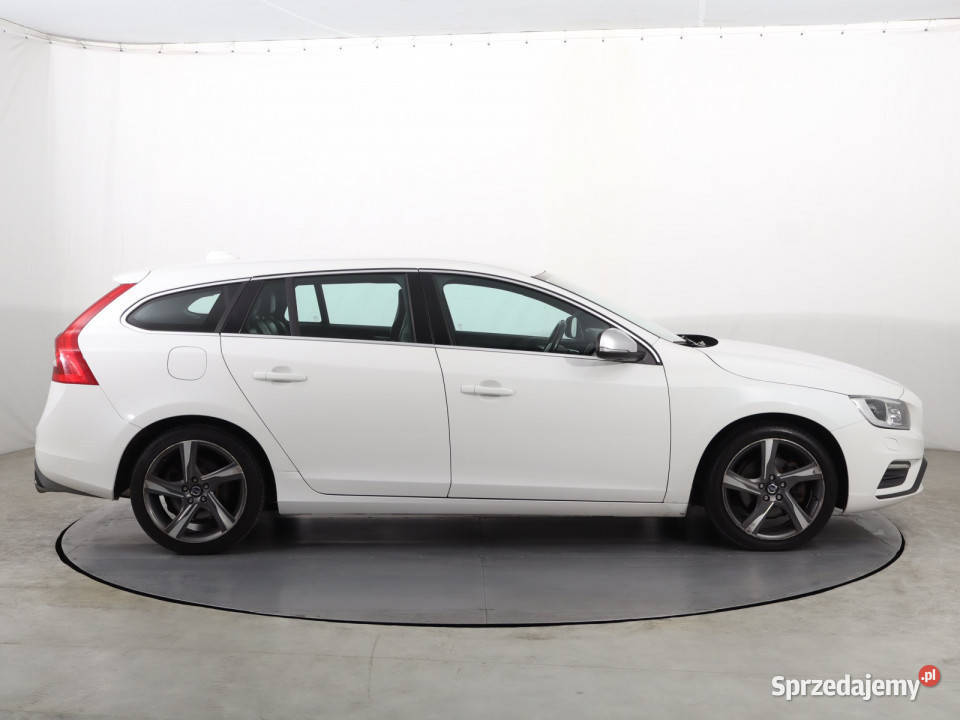 Volvo V60 T3 16