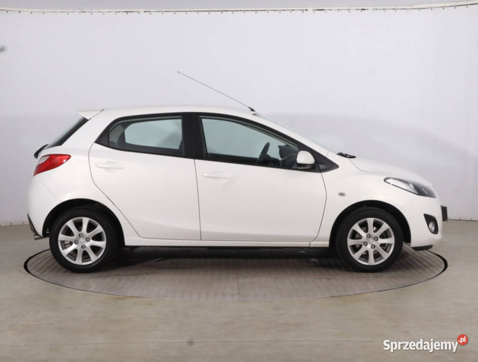 Mazda 2 13 i czujnik parkowania 2 Piaseczno