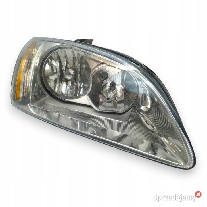 LAMPA PRAWA Ford Focus II MK2 2004 prawy przód Lampy przednie Chełm