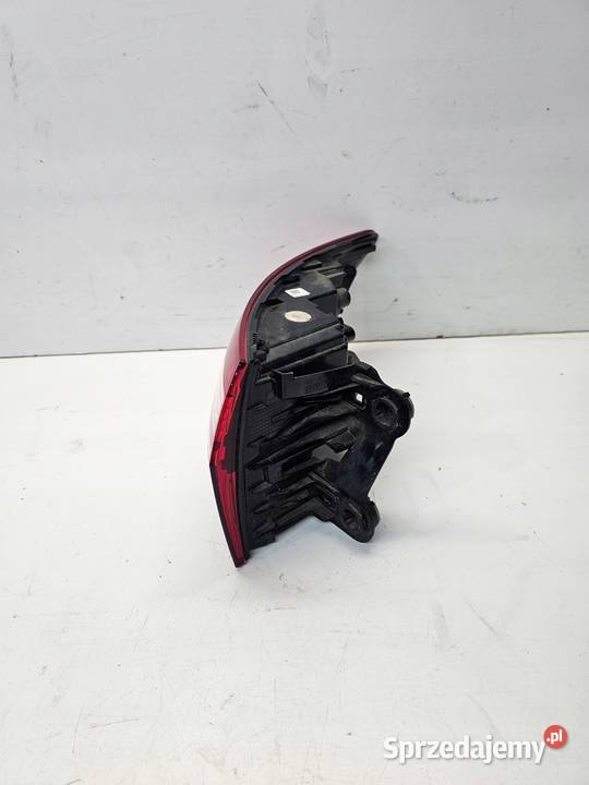 LAMPA LEWY TYŁ W BŁOTNIK AUDI A4 B9 LIFT AVANT Przystajń sprzedam