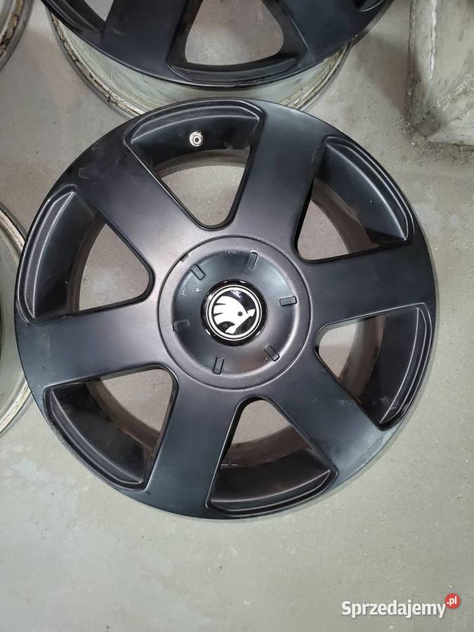 Felgi aluminiowe 16 Samochodowe Reda
