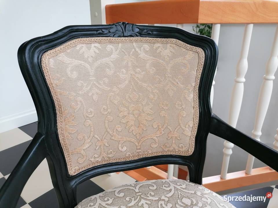 Stylowy fotel ze stolikiem Lubań