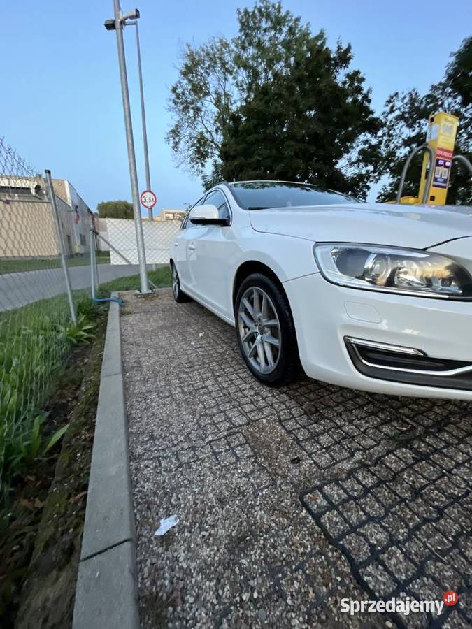 Volvo v60 24 d6 hybrid plug in 288 V60 Szczecinek