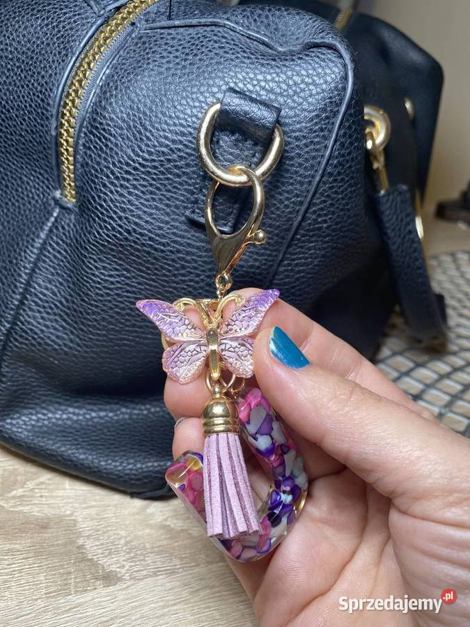 Brelok do kluczy z literą U Dla kobiet Kielce sprzedam