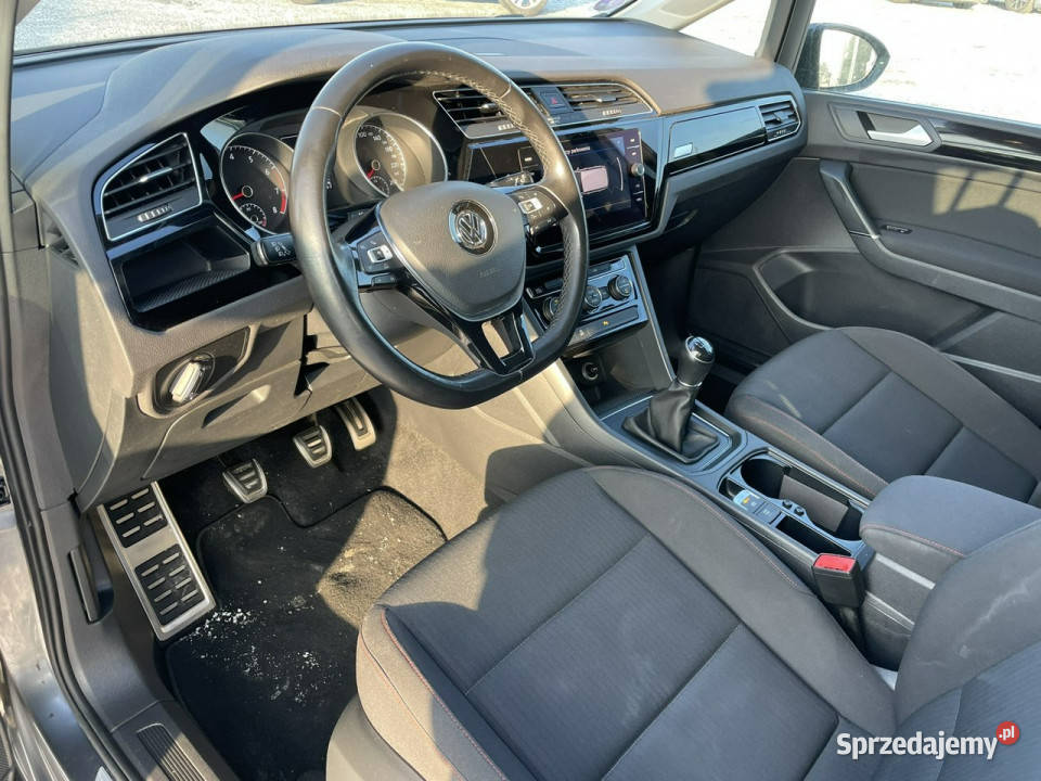 Volkswagen Touran 14 TSI 150 2017r ACC Front Rok produkcji 2017