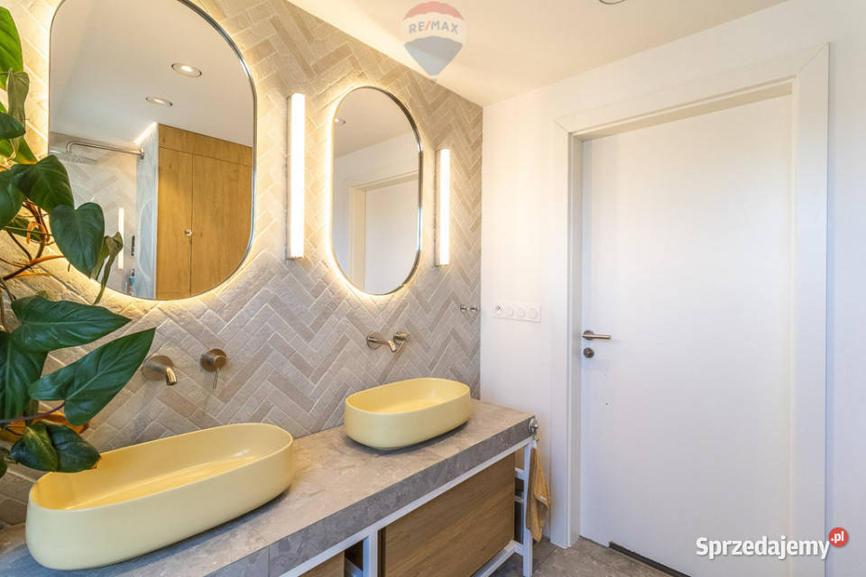 Dwupoziomowy apartament z loggią i garażem Górna cegła łódzkie Łódź