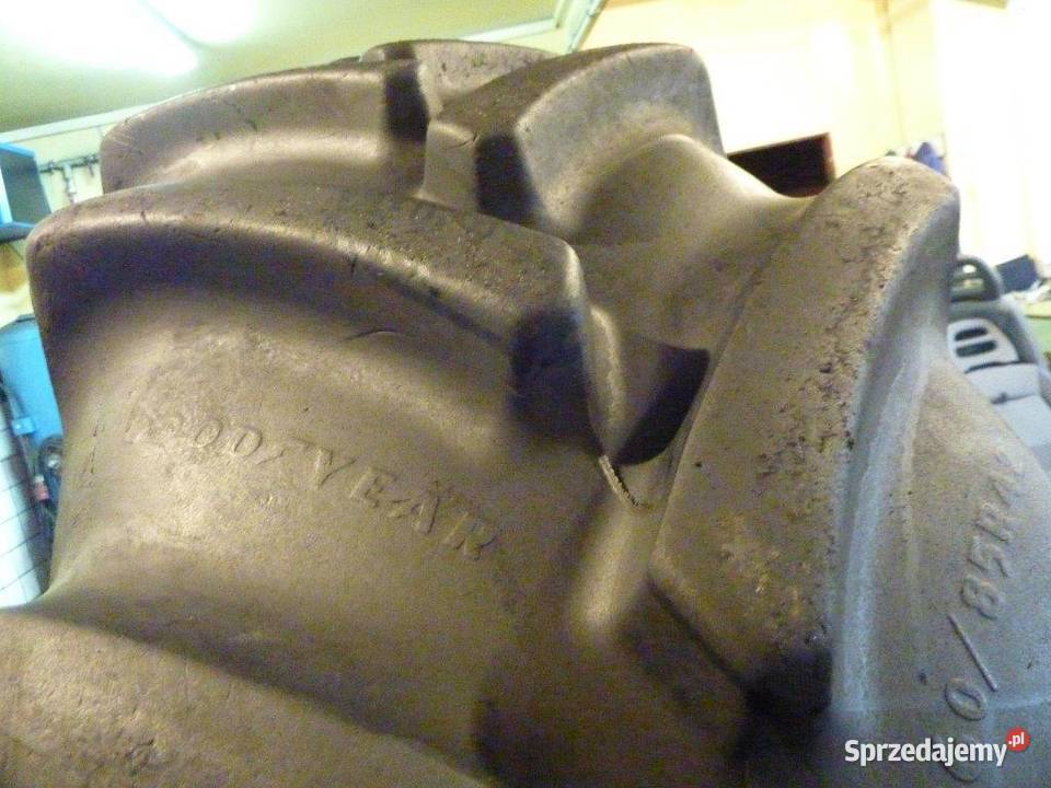 Opona używana rolnicza 46085R42 184R42 GOODYEAR Zaścianki