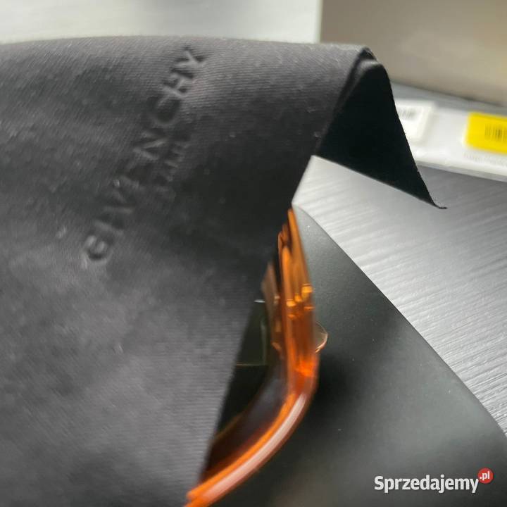 Okulary przeciwsłoneczne Givenchy GV7074S