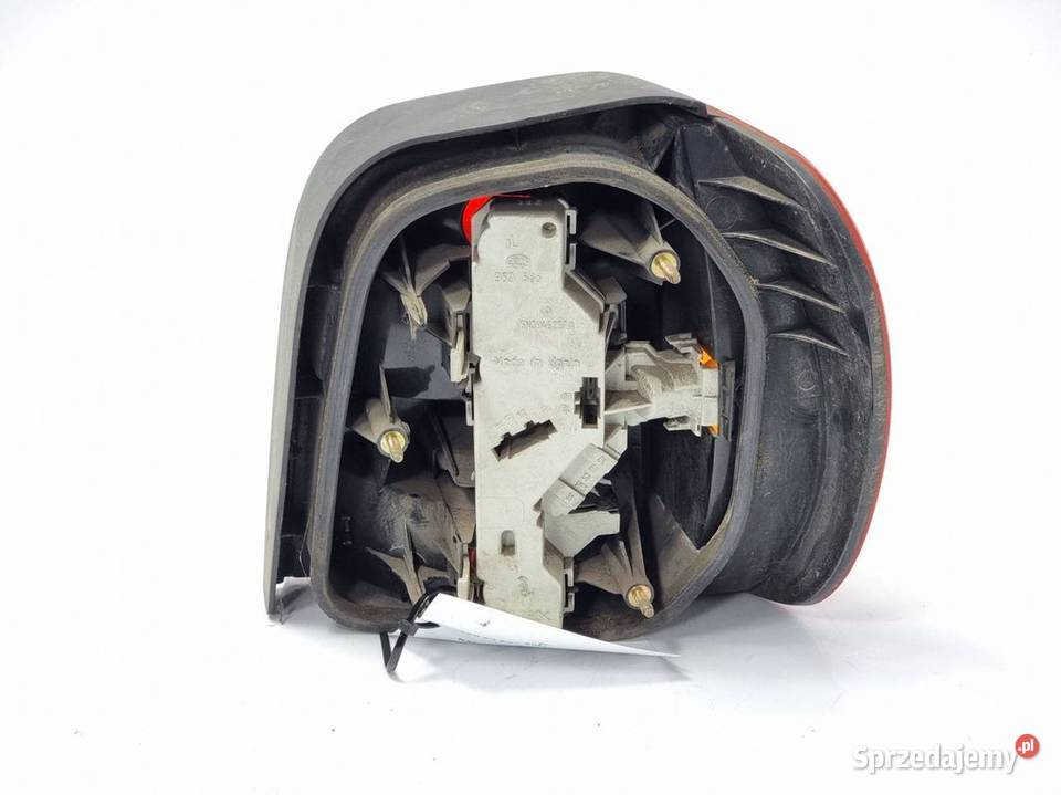 LAMPA LEWA TYŁ VOLKSWAGEN POLO 6N0945095 Lipno