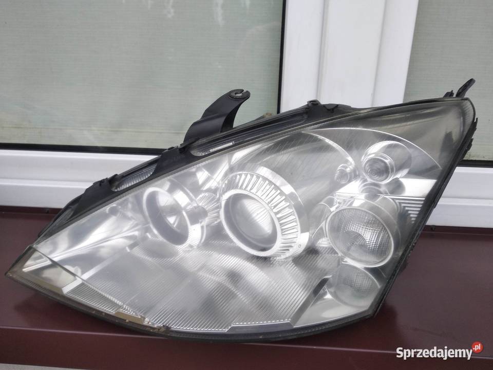 Ford Focus MK1 lampy przednie reflektory przód Sieradz