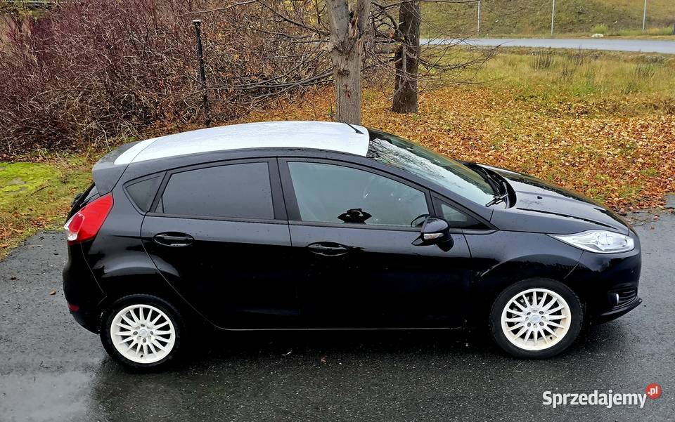 FORD FIESTA podgrzewane siedzenia kamerka 100KM Szubin