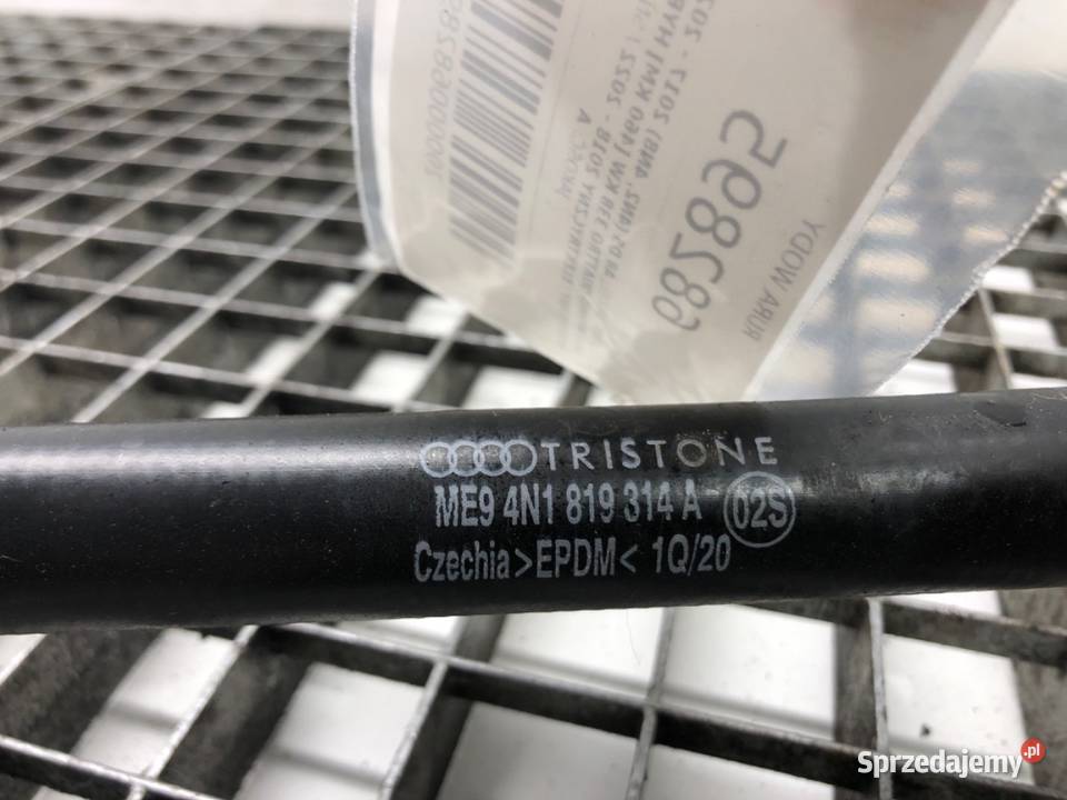 RURA WODY AUDI A8 D5 4N1819316A 40 460 osobowe