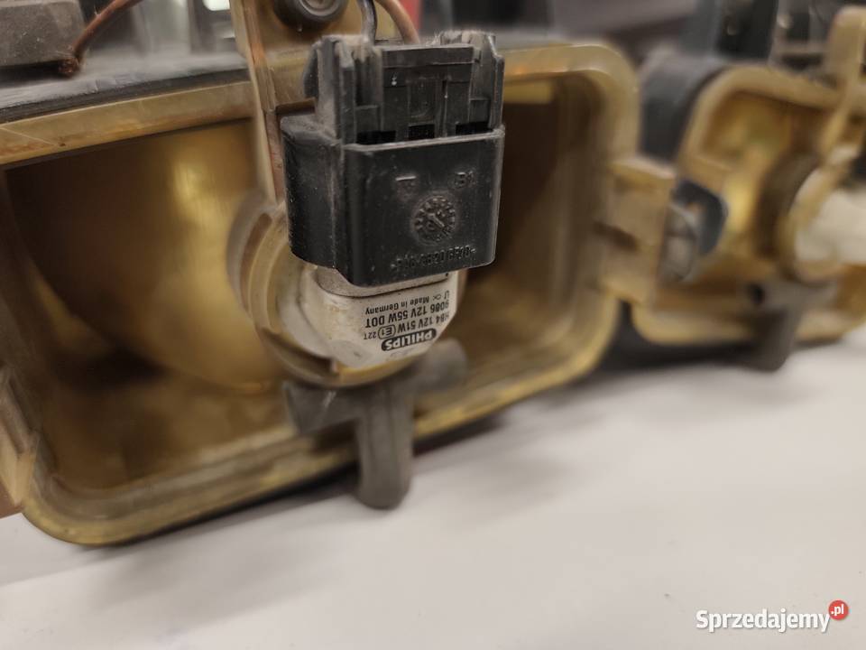 OPEL OMEGA HALOGEN PRZECIWMGIELNE PRZÓD PRAWA Toruń