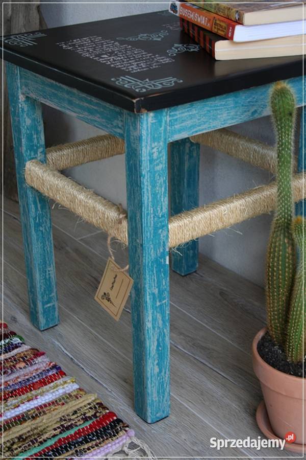 STOŁEKstolik kawowymałyręcznie odnowiony