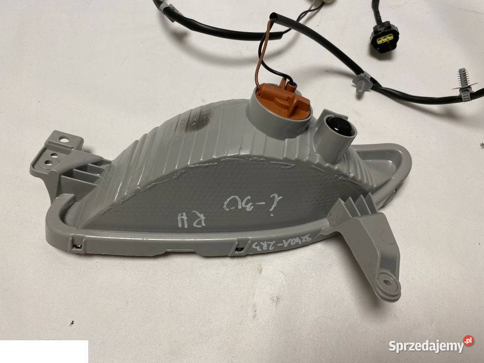 HYUNDAI I30 LAMPA PRZECIWMGIELNA PRAWA TYŁ sprzedam