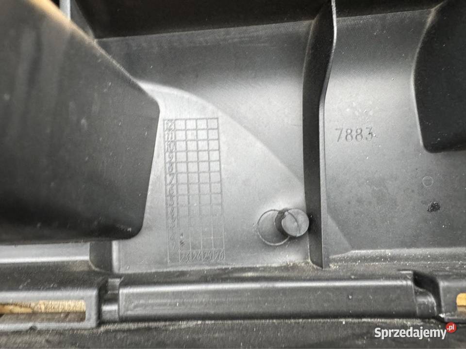 Grill atrapa chłodnicy yaris cross 531110DB20 Sieraków