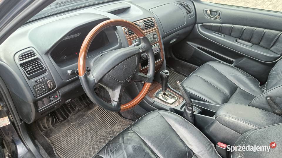 Mitsubishi Galant VIII sedan 2002r 25 V6