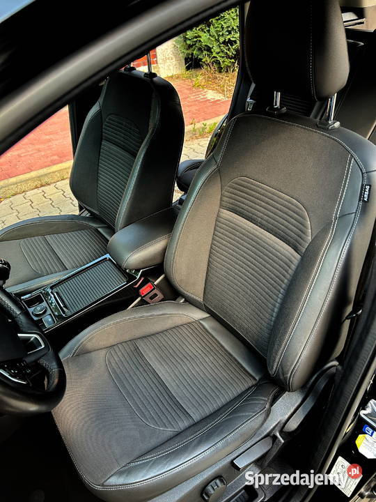 Ford Kuga 15 EcoBoost 4x2 Titanium bez wady z Kostrzyn nad Odrą