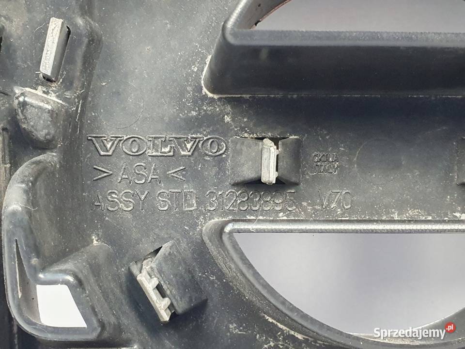 ATRAPA CHŁODNICY GRILL Gril Volvo V70 III lift sprzedam