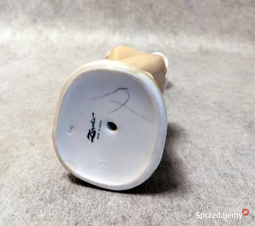 LLADRO seria Zaphir 522 Dziewczynka z zajączkiem Antyki, Sztuka, Kolekcje Stargard