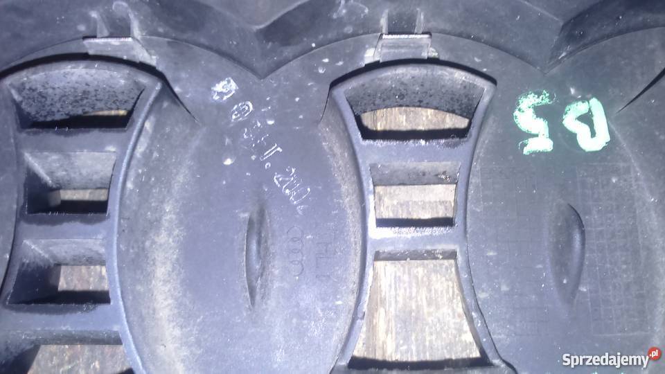 Grill gril Audi RS4 B5 części blacharskie sprzedam