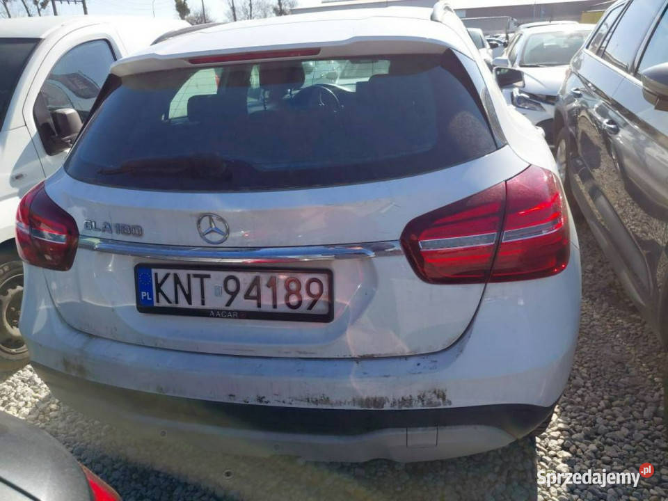 Mercedes GLA 180 Komorniki