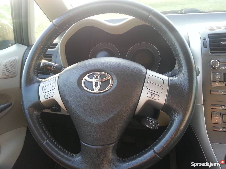 Toyota Auris 2007 16 VVTi SOL 3 drzwiowa Szczecin