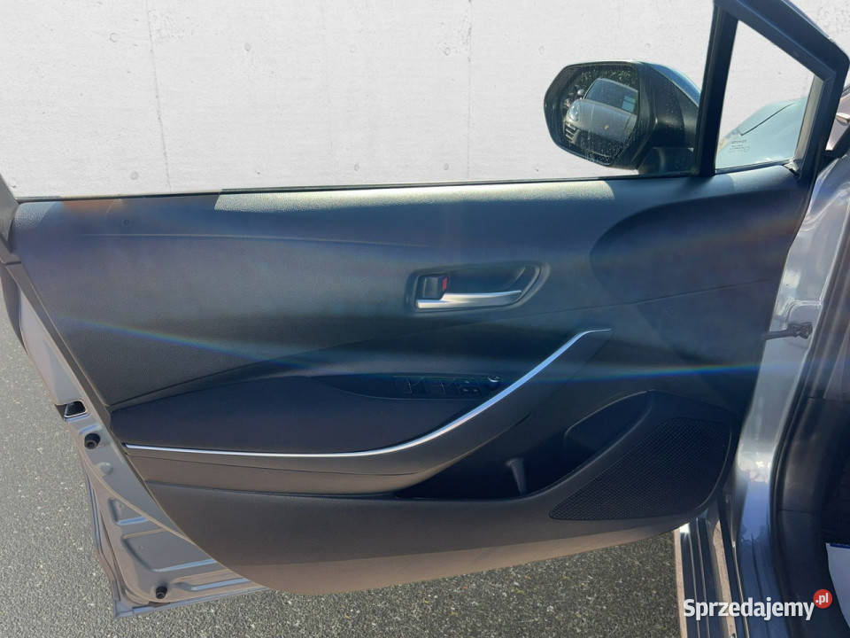 Toyota Corolla 15 Comfort Z polskiego salonu Z Rok produkcji 2022 Corolla mazowieckie Warszawa
