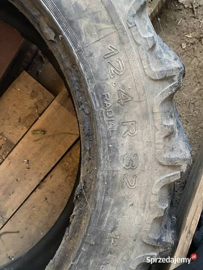 Opona 124 R 32 stomil Massey Ferguson łódzkie Sadkowice