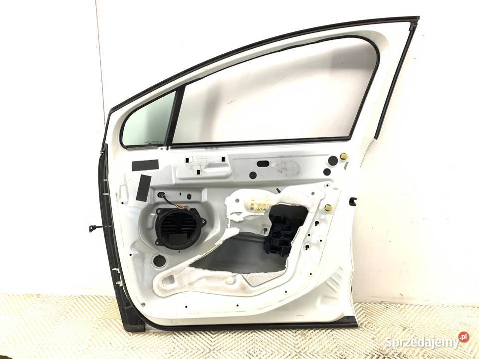 DRZWI PRAWY PRZÓD PEUGEOT 3008 Crossover 0917 osobowe Drzwi podkarpackie