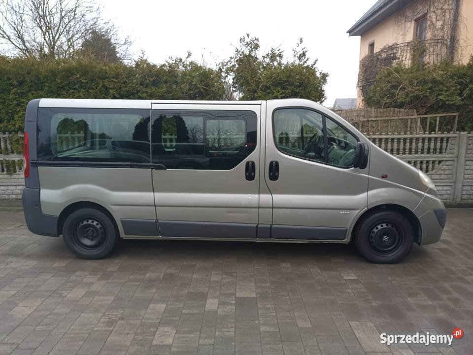 Opel Vivaro A 2008r Opel Autobusy i minibusy Kielce