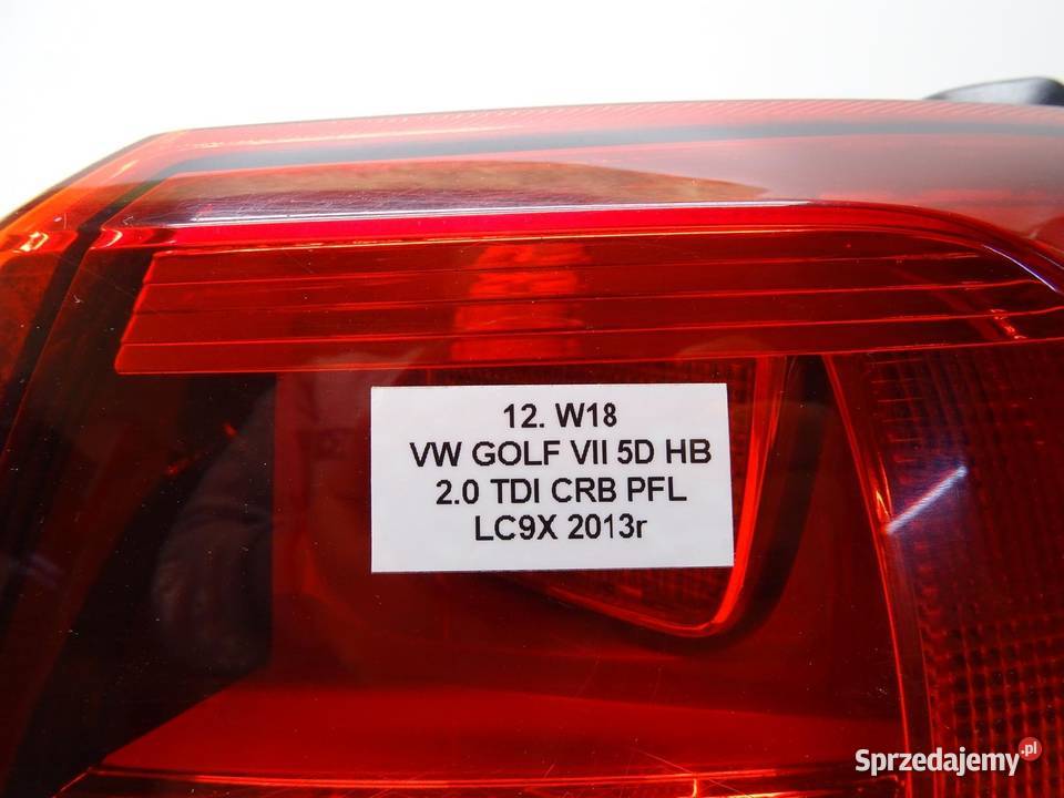 LAMPA PRAWA PRAWY TYŁ TYLNA W BŁOTNIK 5G0945096M