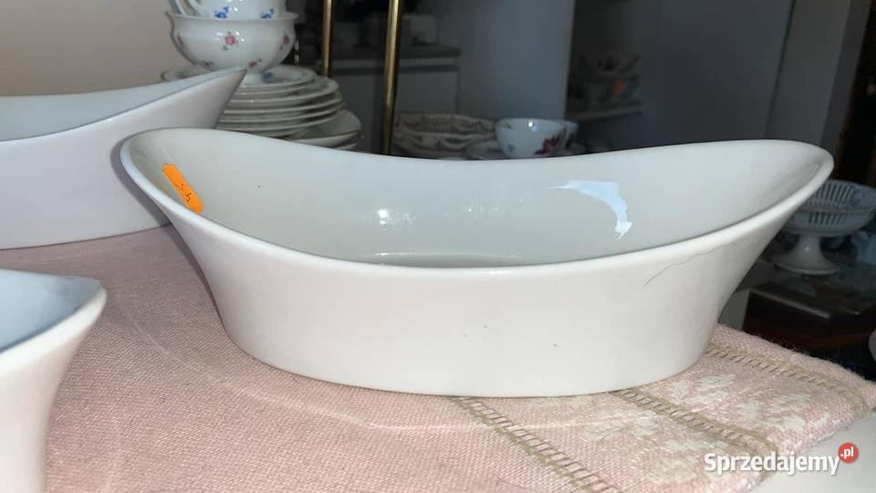Salaterka gondolka Biała porcelana Bez sygnatury Porcelana i szkło pomorskie Gdańsk
