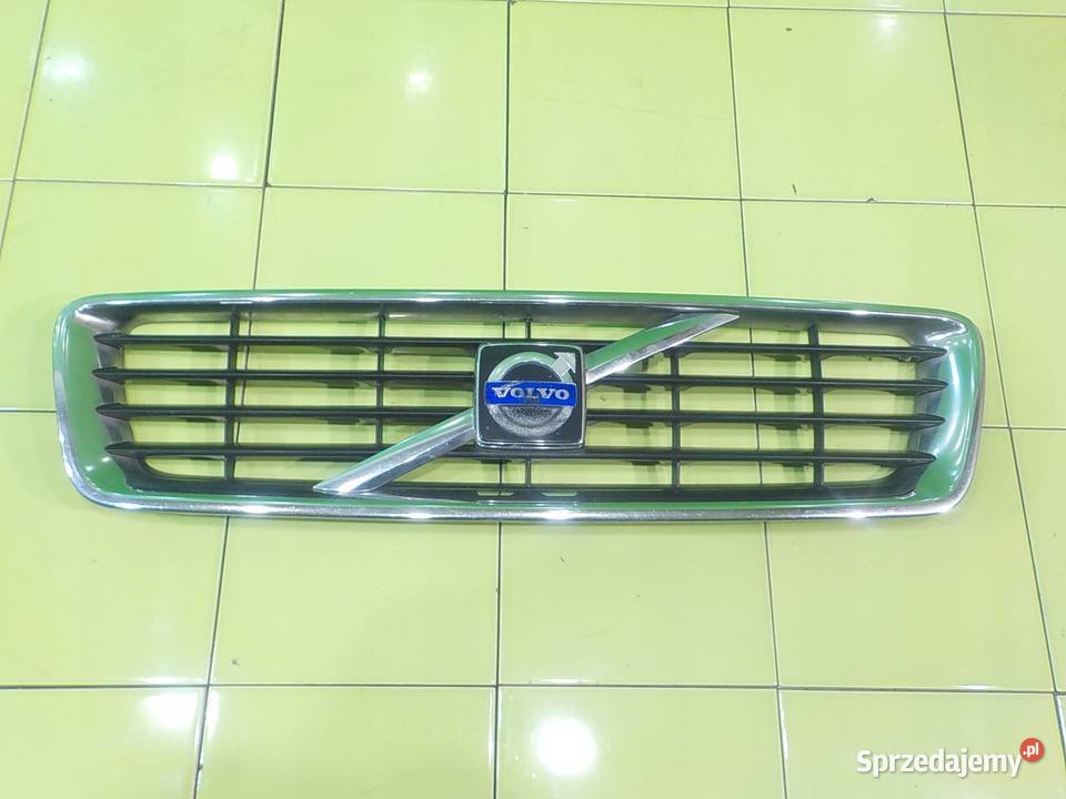 VOLVO C30 25T5 07r 3D atrapa grill 30657194 osobowe mazowieckie