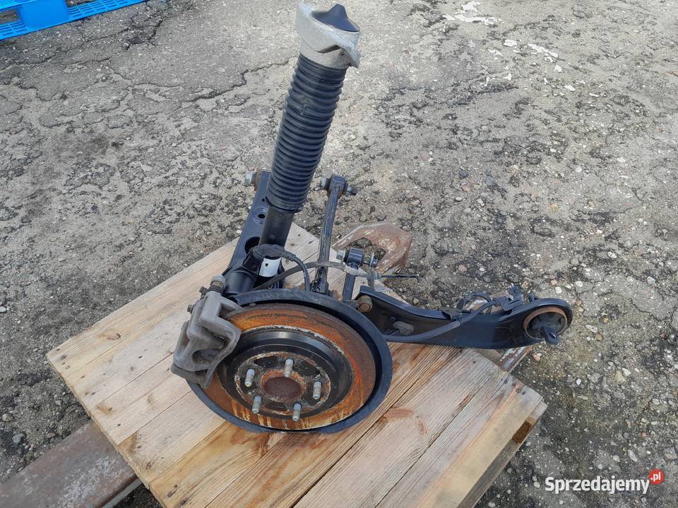 KOMPLETNA ZWROTNICA Z WACHACZAMI HYUNDAI TUCSON osobowe Zestawy zawieszenia Skierniewice