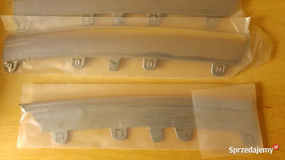 CHROMY ATRAPY GRILL 1898653 JETTA GOLF V LISTWY