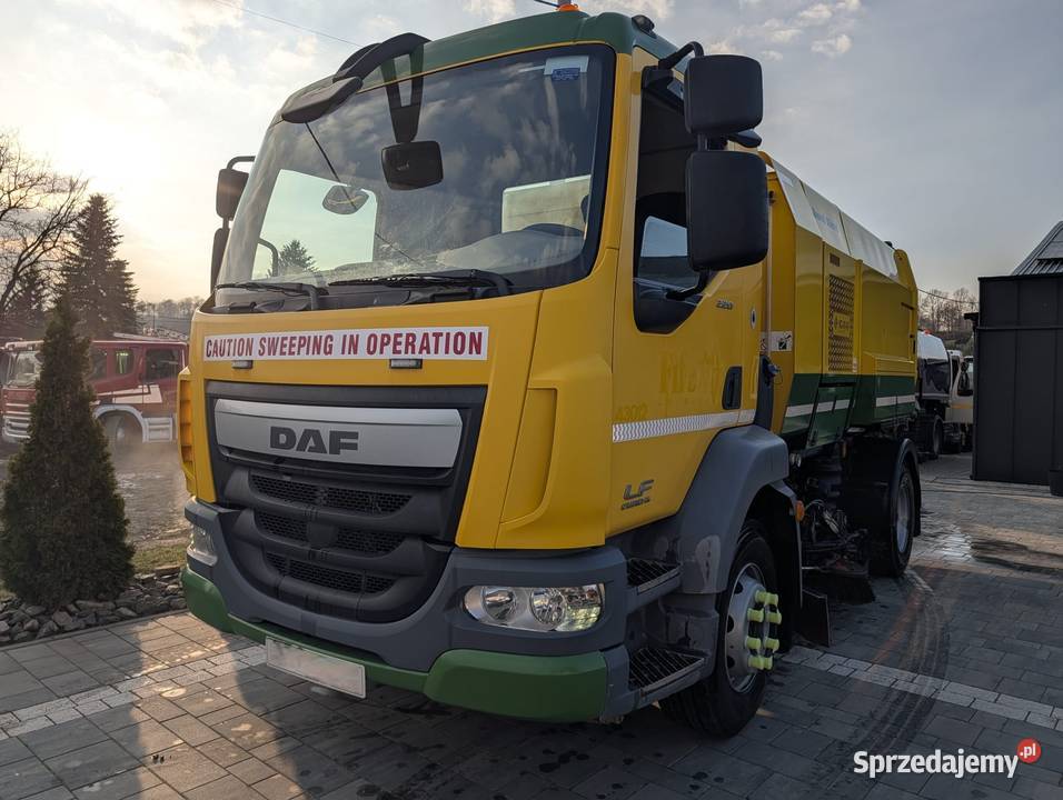 Zamiatarka uliczna DAF LF 55 220 SCARAB MISTRAL 16000kg Ropczyce sprzedam