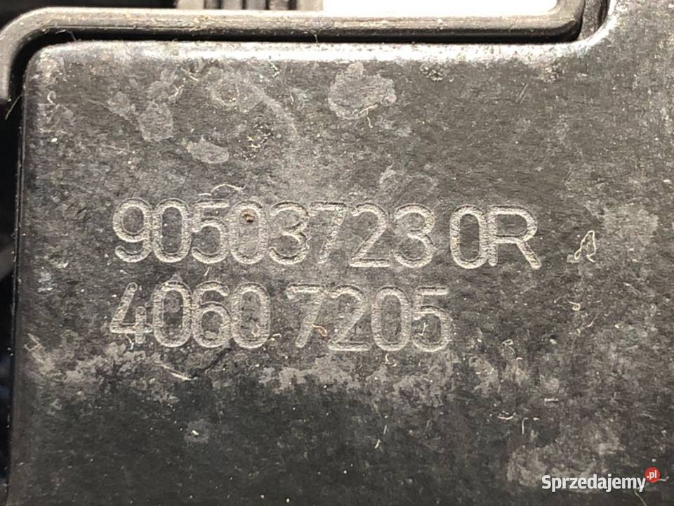 ZAMEK KLAPY TYŁ DACIA DUSTER SUV 905037230R 1018 osobowe