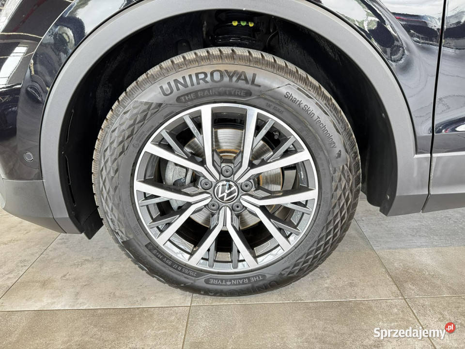 Volkswagen Tiguan Life 15TSI 150 DSG 2023 r czarny Myślenice