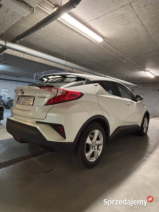 Toyota CHR 18 Hybrid Rzeszów