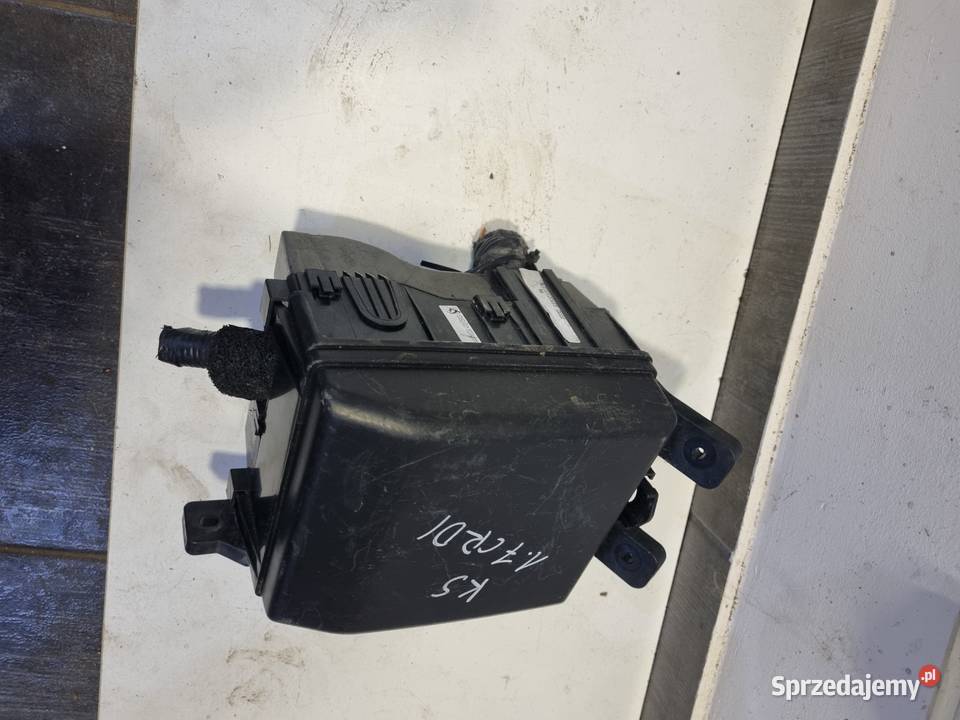 SKRZYNKA BEZPIECZNIKOW KIA SPORTAGE III 17 CRDI Skierniewice