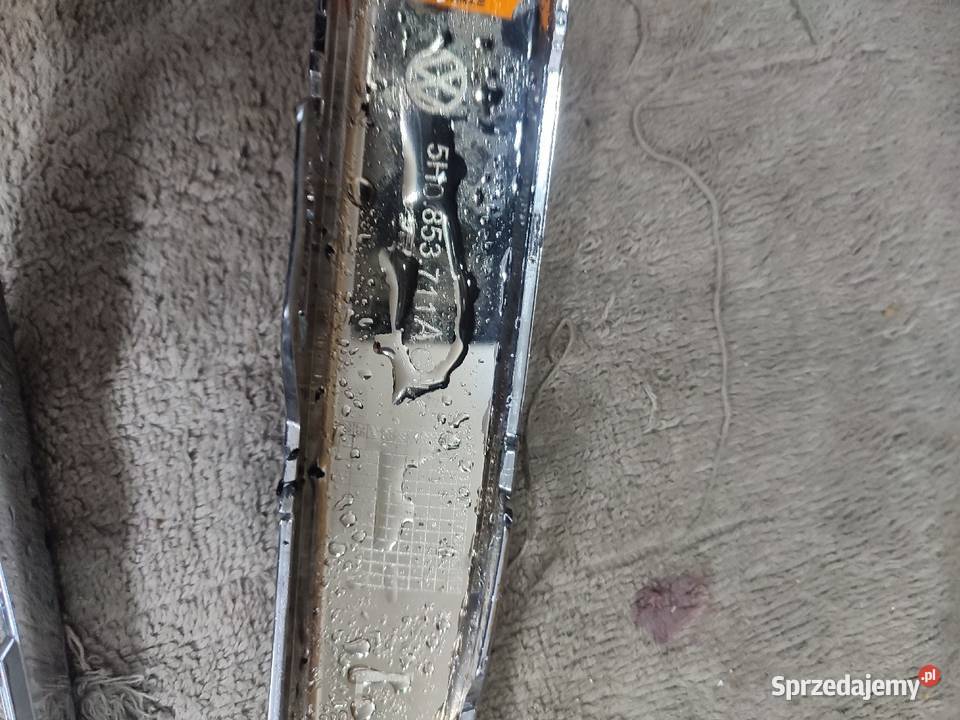 Golf VIII chrom przedni zderzak