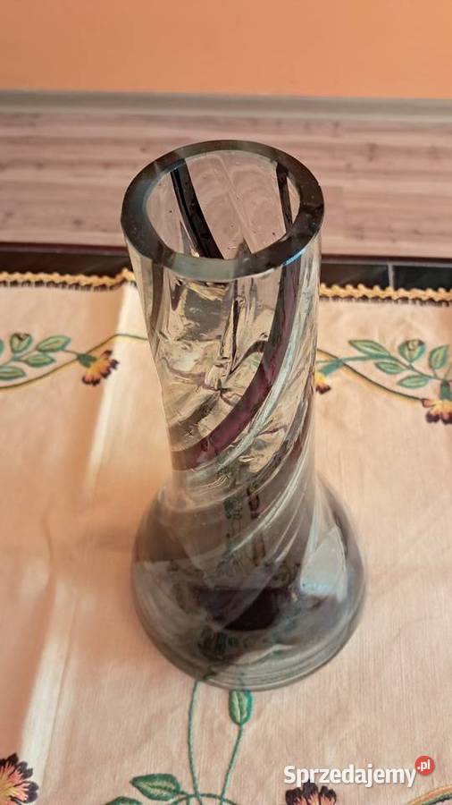 Kolekcjonerski wazon Smuklak Szkło Artystyczne Świecie sprzedam