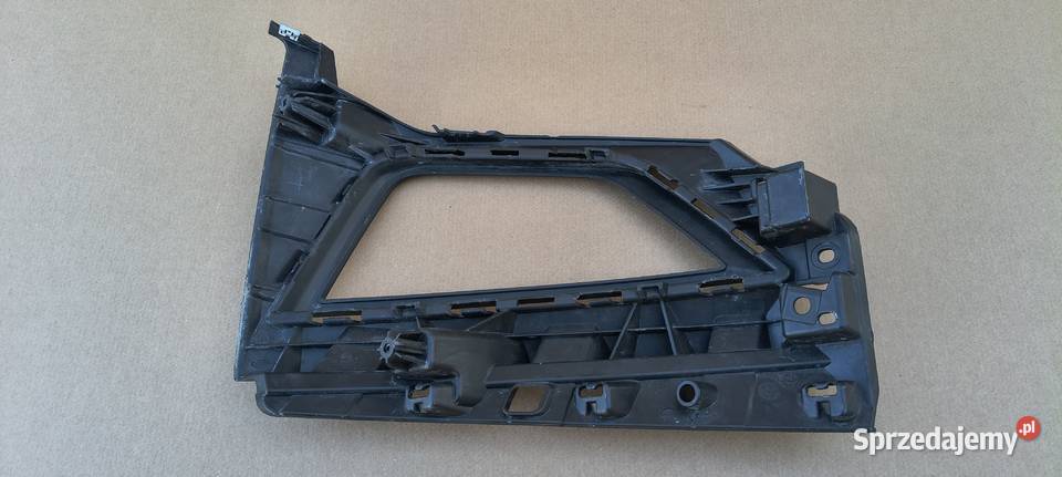 VW POLO VI 2G KRATKA ZDERZAKA LEWA RAMKA Bieleń