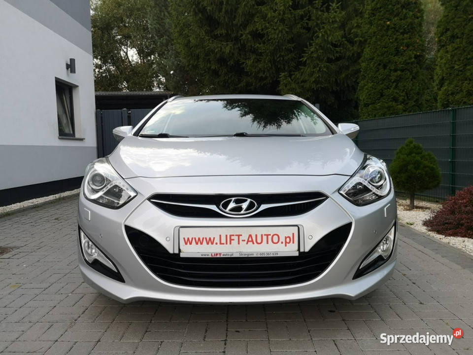 Hyundai i40 17 CRDI 116 Klimatr Kamera Alu autoalarm