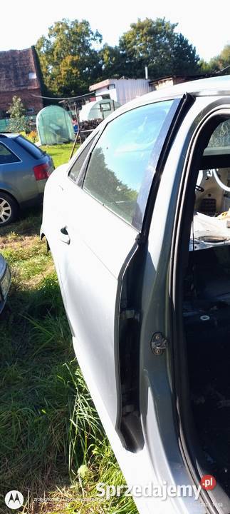 Audi A4 B8 sedan drzwi tył prawe pasażer kolor Lubin
