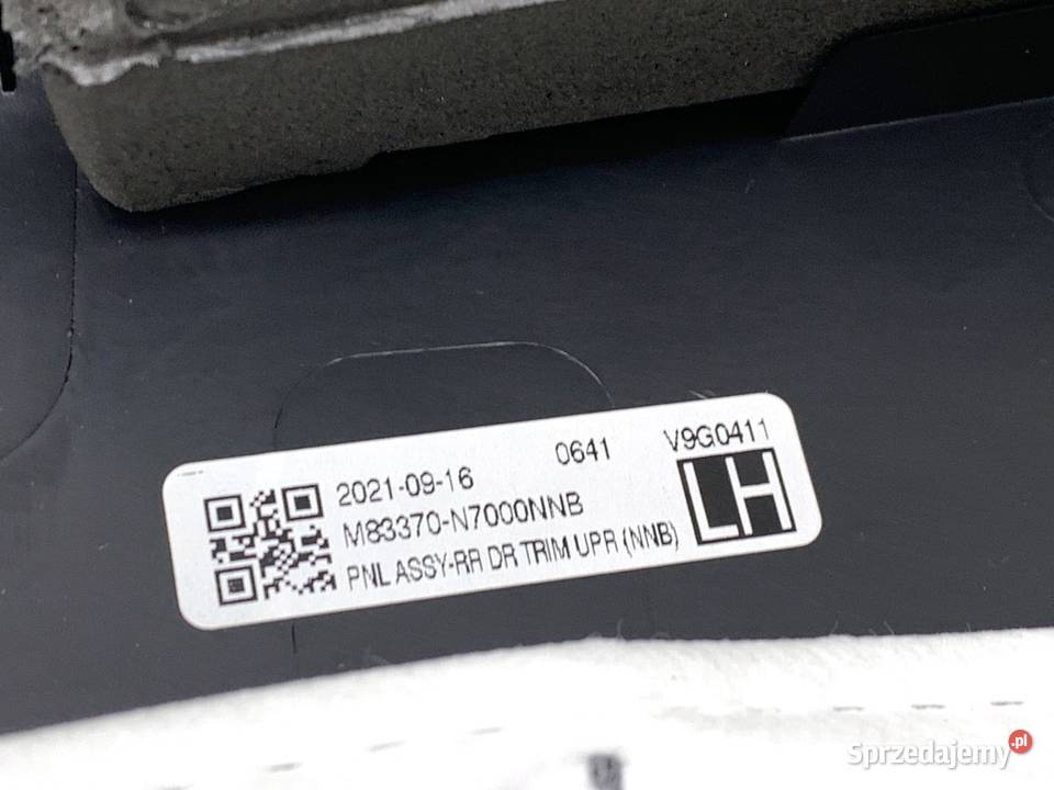 BOCZEK DRZWI LEWY TYŁ HYUNDAI TUCSON SUV