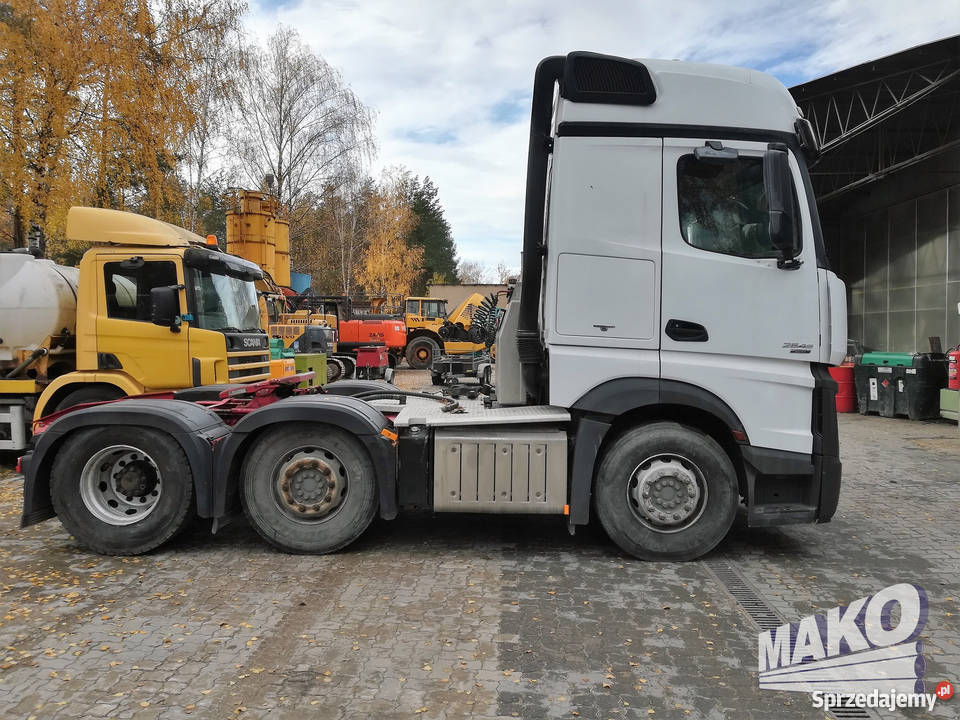Ciągnik siodłowy Mercedes Benz Actros MP4 2545 diesel Ostrowiec Świętokrzyski