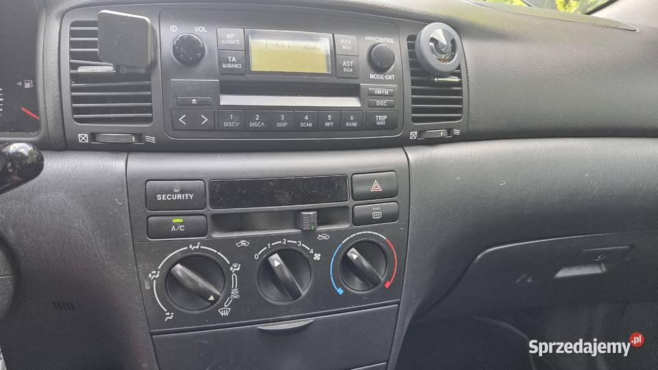 Corolla 2004 bezwypadkowy kupiny w salonie benzyna Corolla